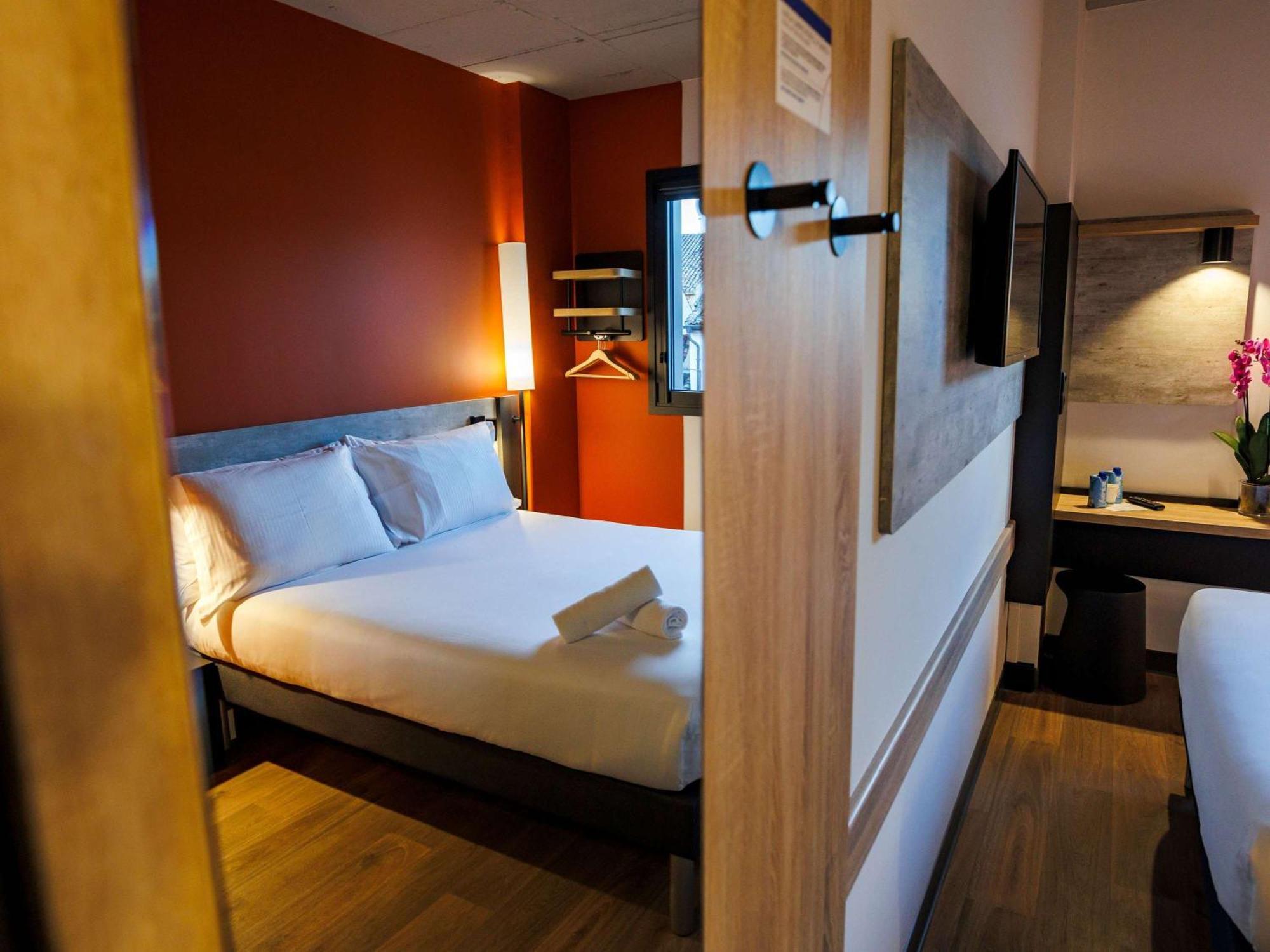 Ibis Budget Logrono Centro Exterior foto